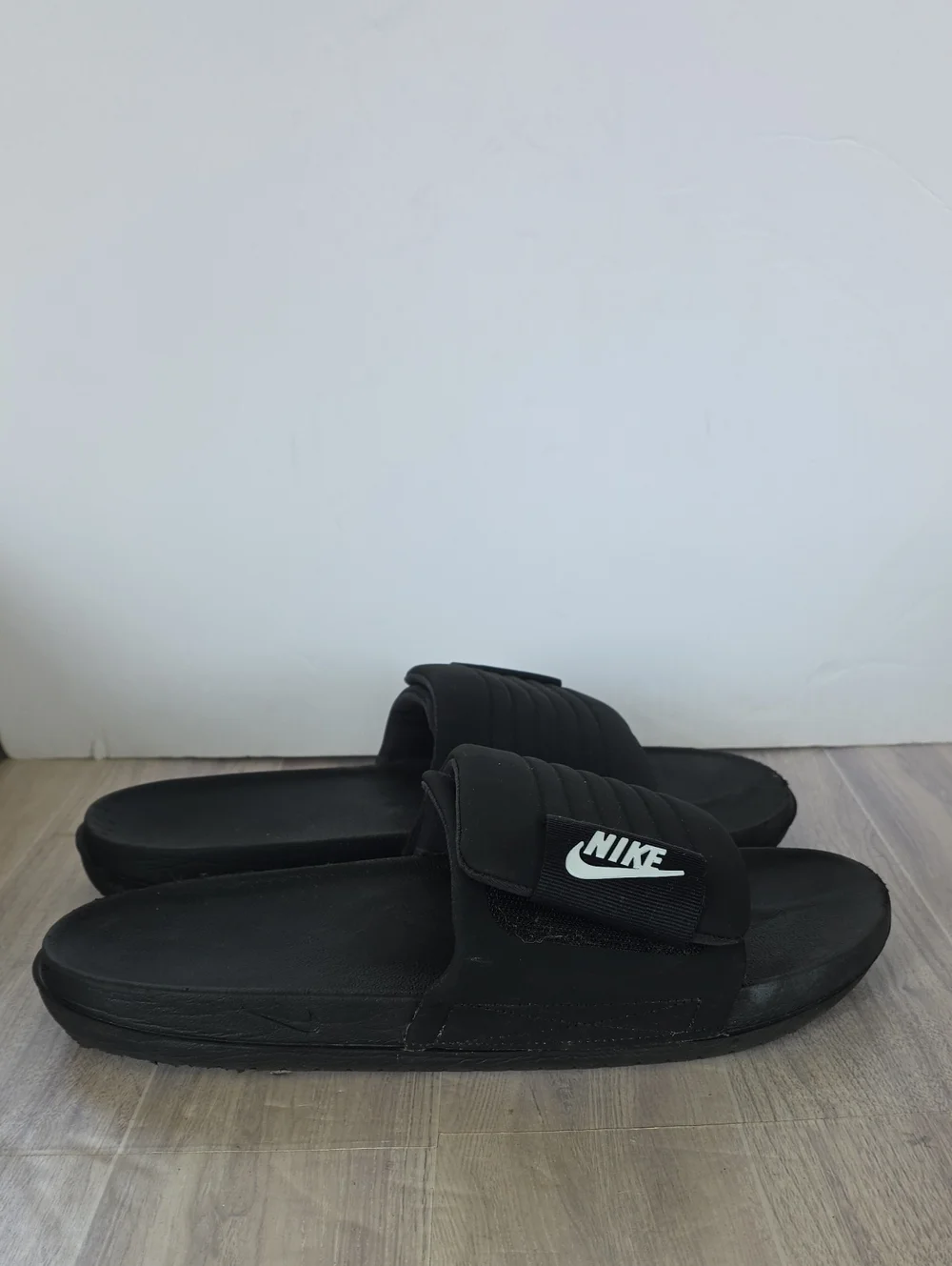 N/A nike offcourt